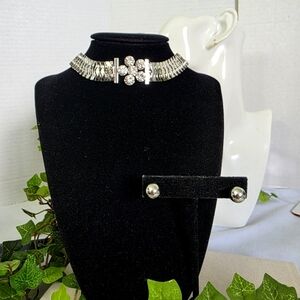Glam Silver with Rhinstone Flower Choker Necklace with Earrings Set